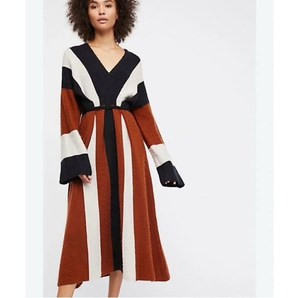 Free People Dresses & Skirts - Free People Wanderlust Maxi Dress Long Sleeve size M NWT